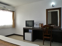 โรงแรม นานาบุรี - Accommodation
