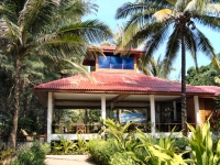 Phayam Coconut Beach Restaurant - Restaurants