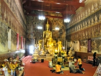 Wat Mahathat - Attractions