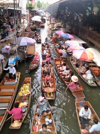 Damnoen Saduak Floating Market - Attractions