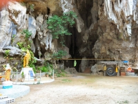 Tham Sua Noi - Attractions