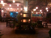 Dao Thong Restaurant - Restaurants