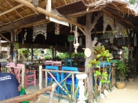 Tiew Son Beach Bar - Entertainment