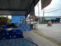 Ran Aharn Daeng - Restaurants
