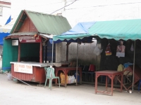 ร้านผัดไทย หอยทอด - Restaurants