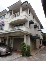 โรงแรม เอ็ม พี เพลส - Accommodation