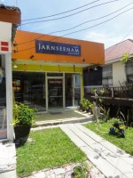 Jarnseenam Art Gallery - Shops