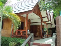 Ban Lan Bua Resort - Accommodation