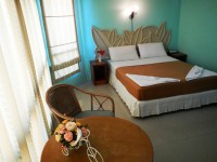โรงแรมโกลเด้น บีช - Accommodation