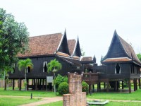 Rulers New and Old Palaces - Attractions