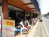 Honda Doi Saket - Shops