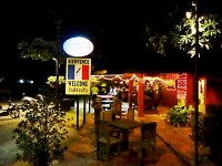 Perroquet Bar - Entertainment