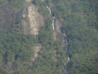 Ngao Waterfall National Park - Attractions